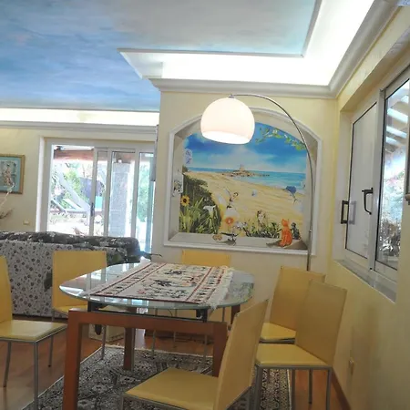 Lanthana, 2 Storeys, Detached * Bari Sardo
