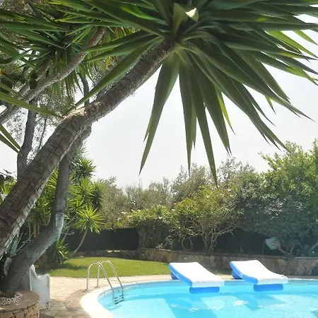 Very Cozy, Comfortable Lanthana On 2 Floors, Independent Villa Bari Sardo