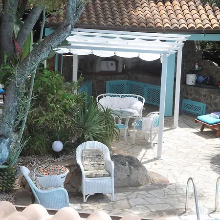 Very Cozy, Comfortable Lanthana On 2 Floors, Independent * Bari Sardo
