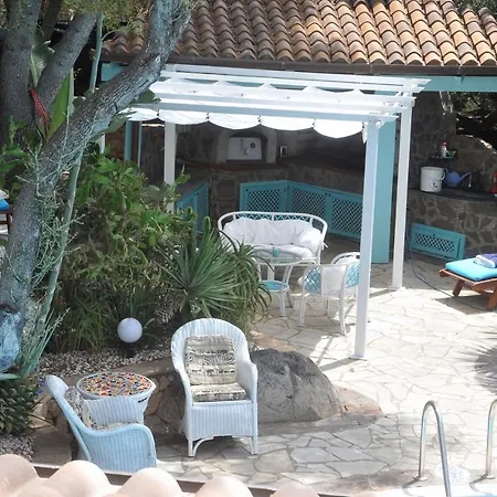 Lanthana, 2 Storeys, Detached * Bari Sardo