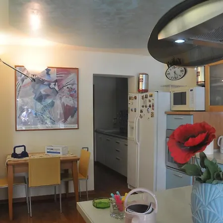 Very Cozy, Comfortable Lanthana On 2 Floors, Independent